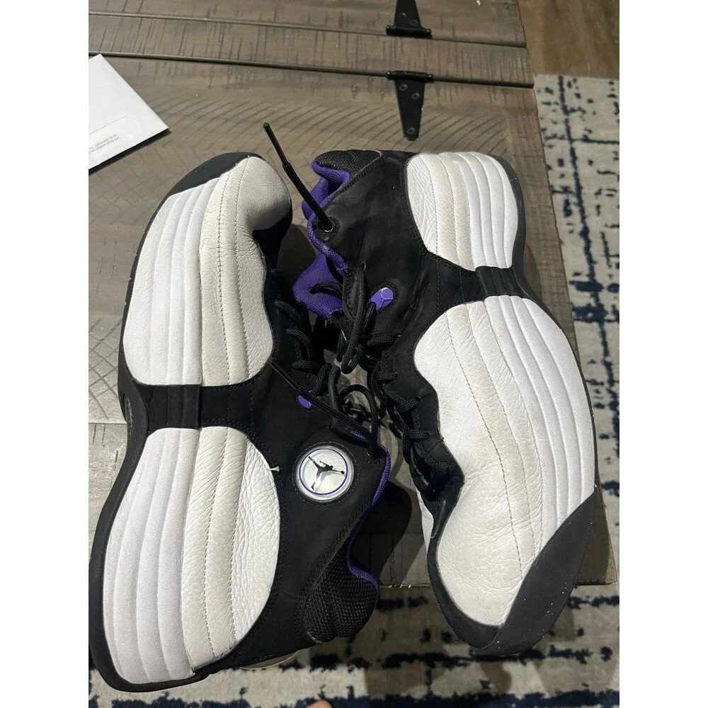 Jordan beater shoes